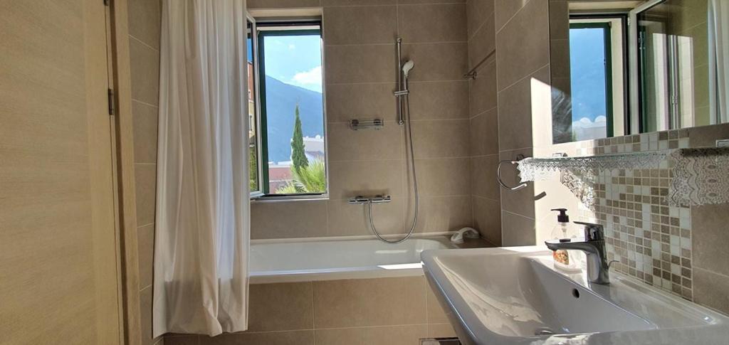 Lavender Bay Apartment Dee B02 Долни Морин Екстериор снимка